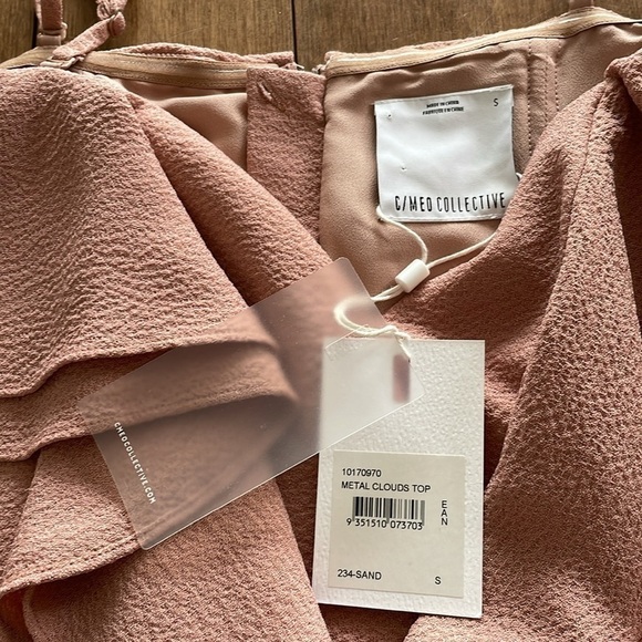 NWT C/MEO COLLECTIVE Metal Clouds Top pink blush, layered frills & ruffled, sz S - Picture 4 of 8